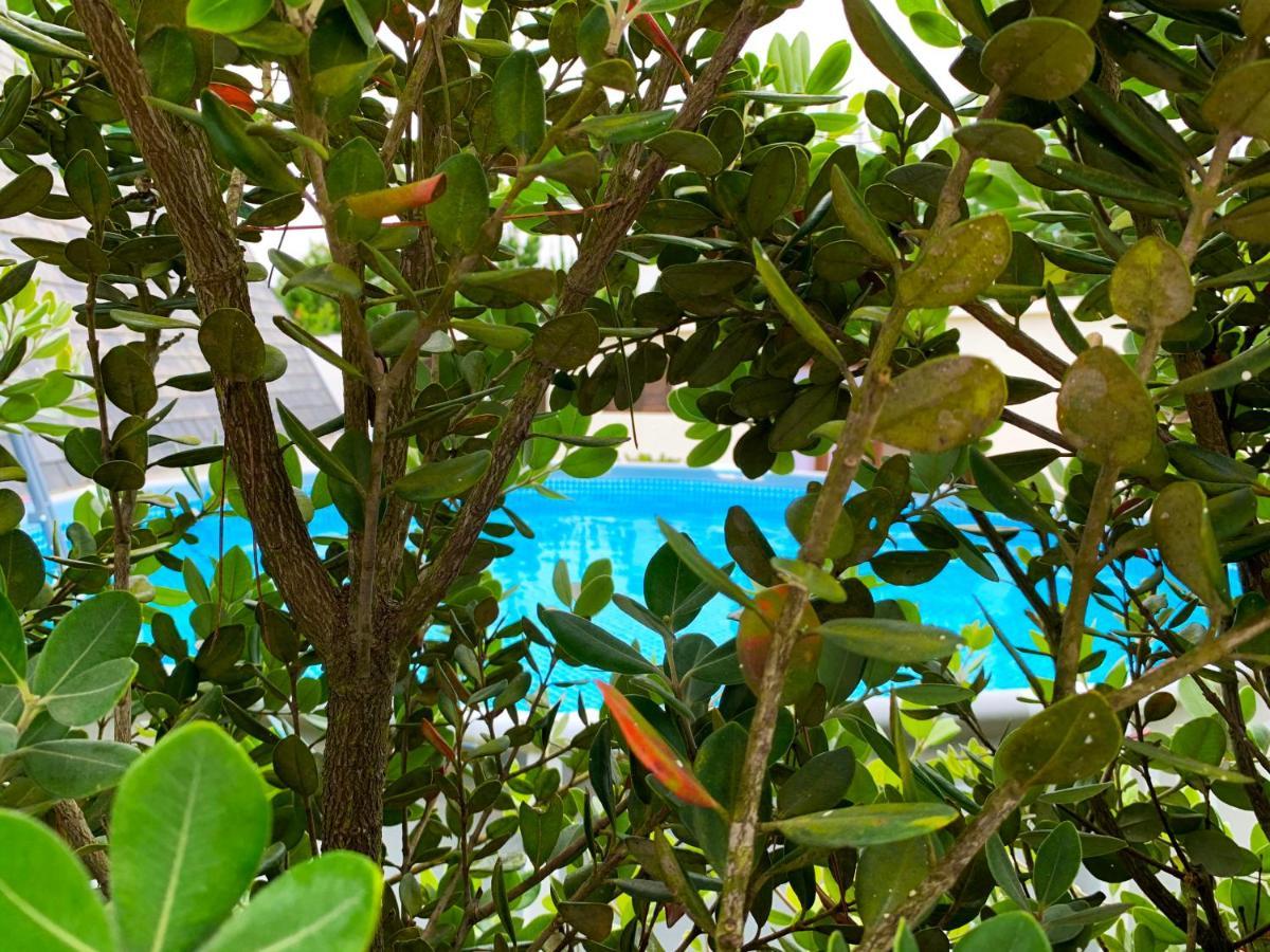 Beachliving Cabana Villa อีสมอริซ ภายนอก รูปภาพ